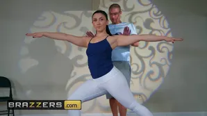 A guy fucked a hot yoga enthusiast Mandy