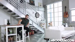 Daisy Stone shakes big ass on the cock