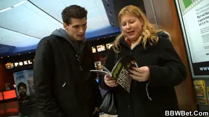 A girl with a great figure has sex with