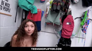 Amber Summer's thieving at a shop ends