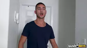 Skylar Wild a stunning babe with natural