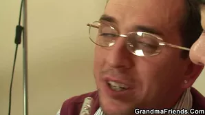 A threesome with a curvy woman and a