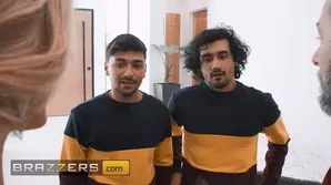 Vickie's hot girl threesome with mind