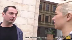 The blondie knew how to make a blowjob